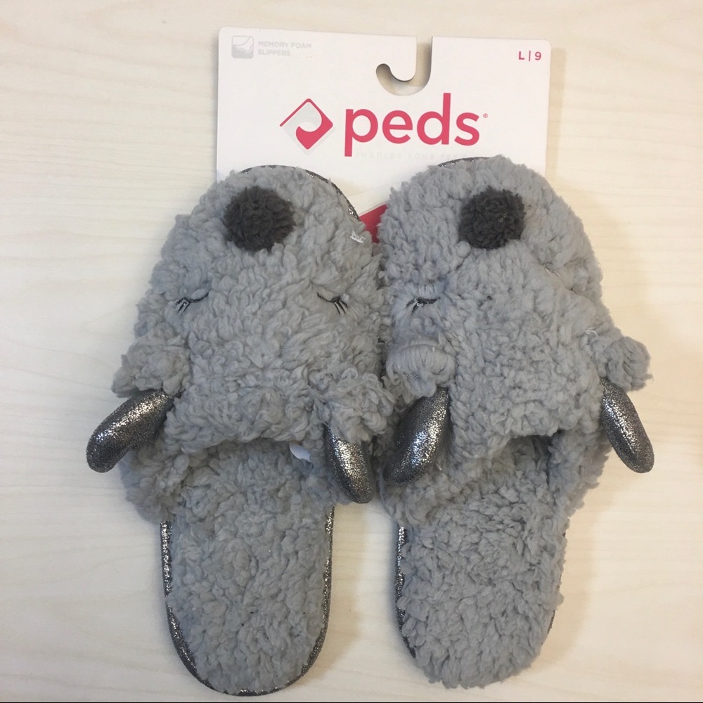 NWT Gray Fuzzy Peds Slippers